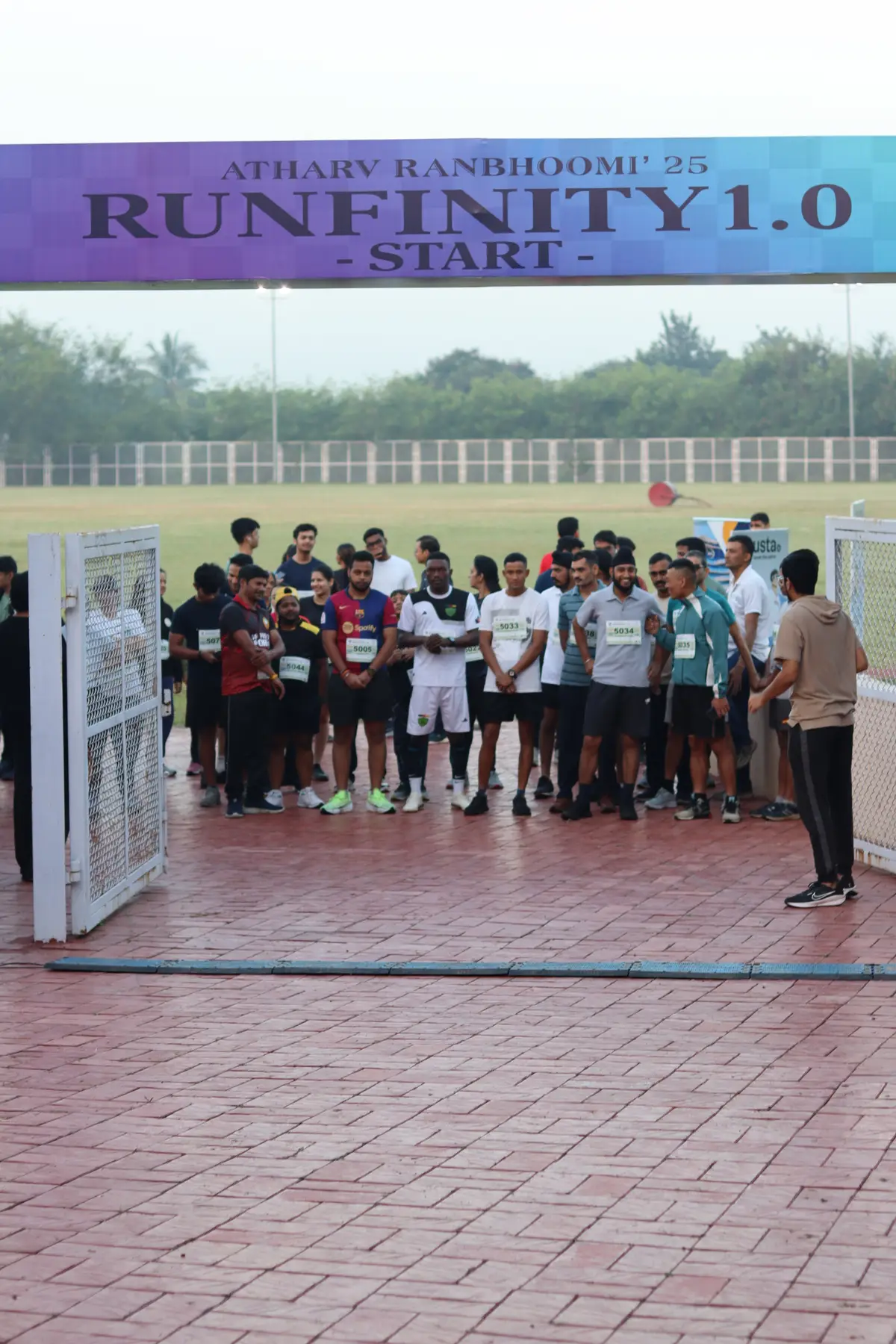 The field lined up behind the Runfinity 1.0 start gate